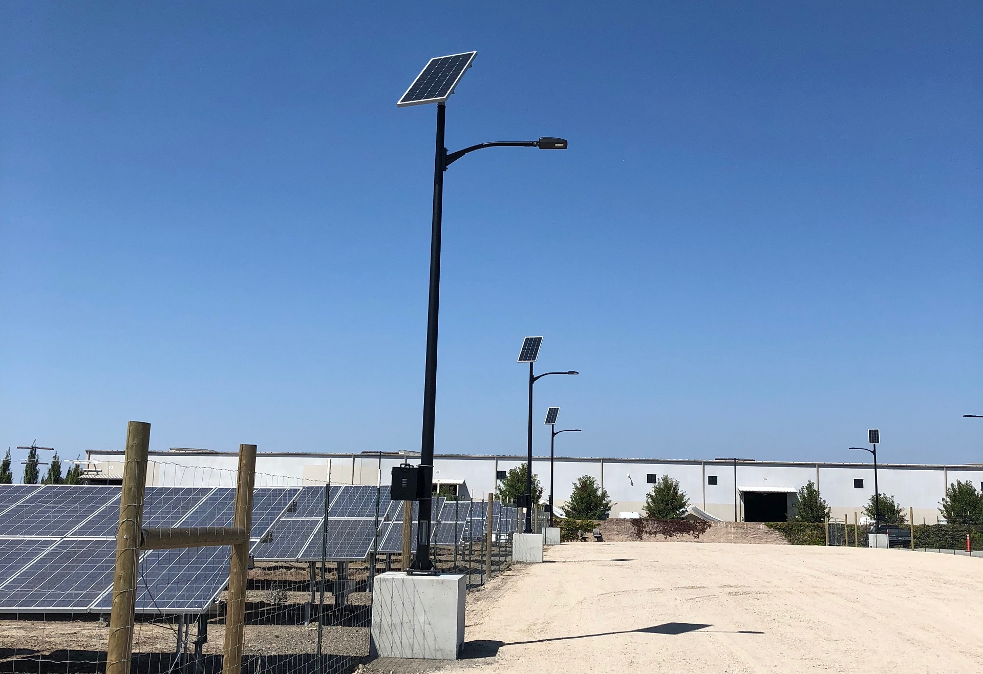 10 Components of a Reliable Off Grid Lighting System